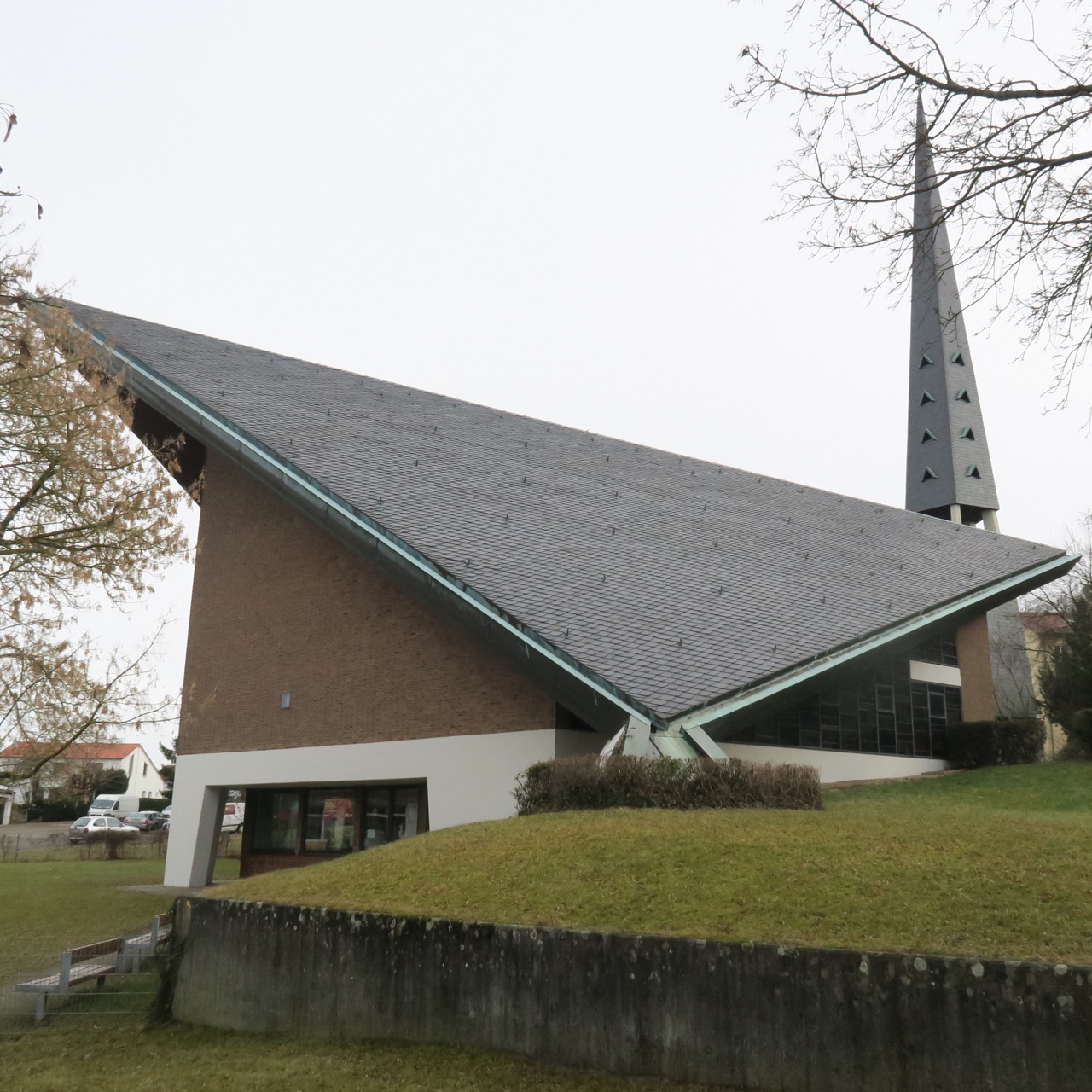 Heinz Rall, a Church Architect from Stuttgart: Visit a Church